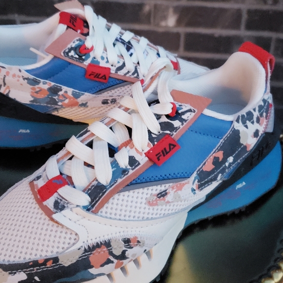 FILA *NWT*NIB* Renno Animal - Picture 2 of 9